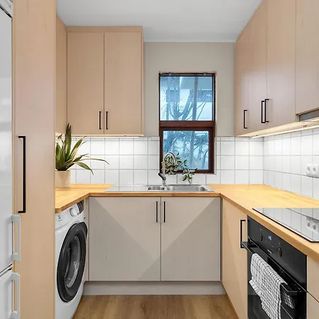 Inviting 2Br Haven In The Heart Of The Suburbs Apartment Reykjavik Exterior photo