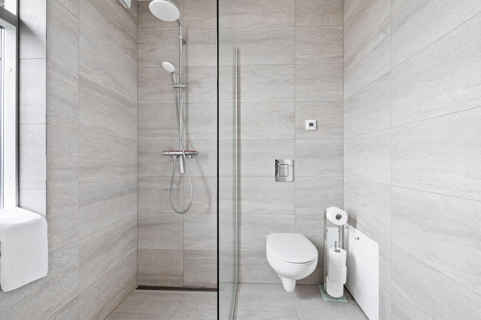 Inviting 2br Haven In The Heart Of The Suburbs Apartamento Reikiavik