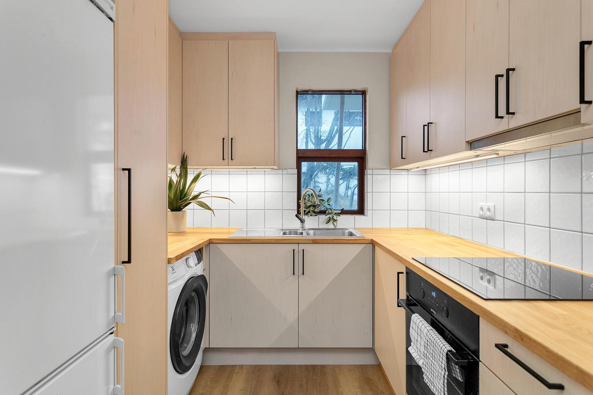 Inviting 2br Haven In The Heart Of The Suburbs * Reikiavik